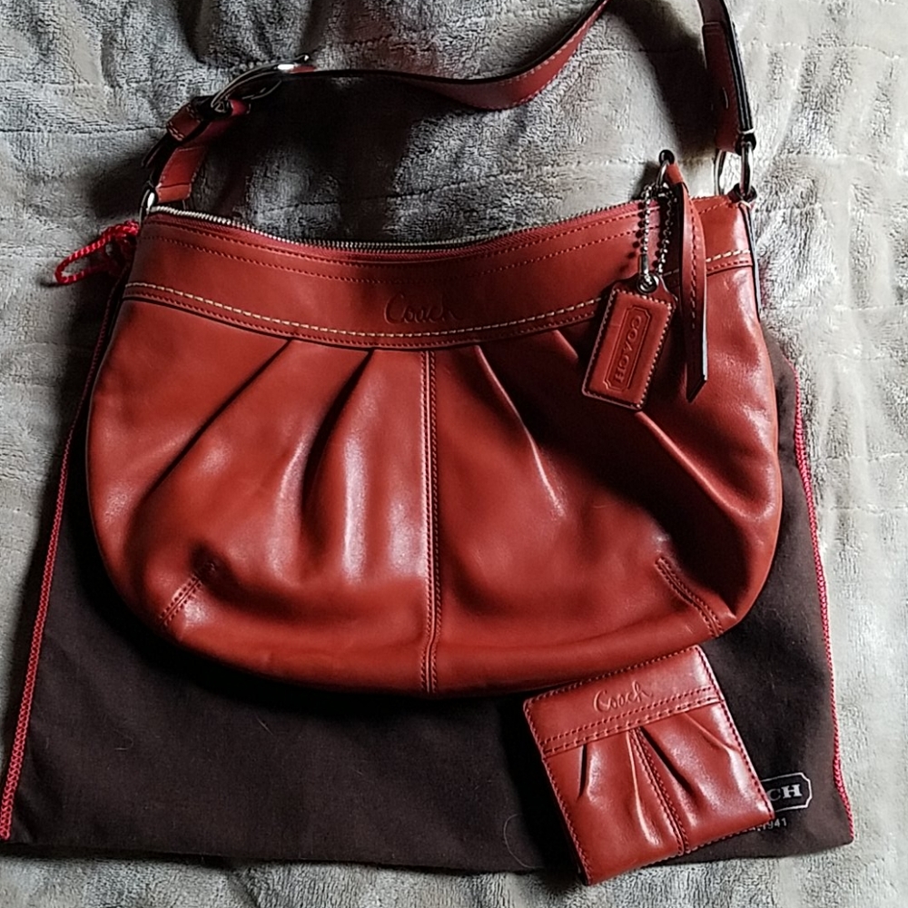Coach Purse with Wallet and dust bag